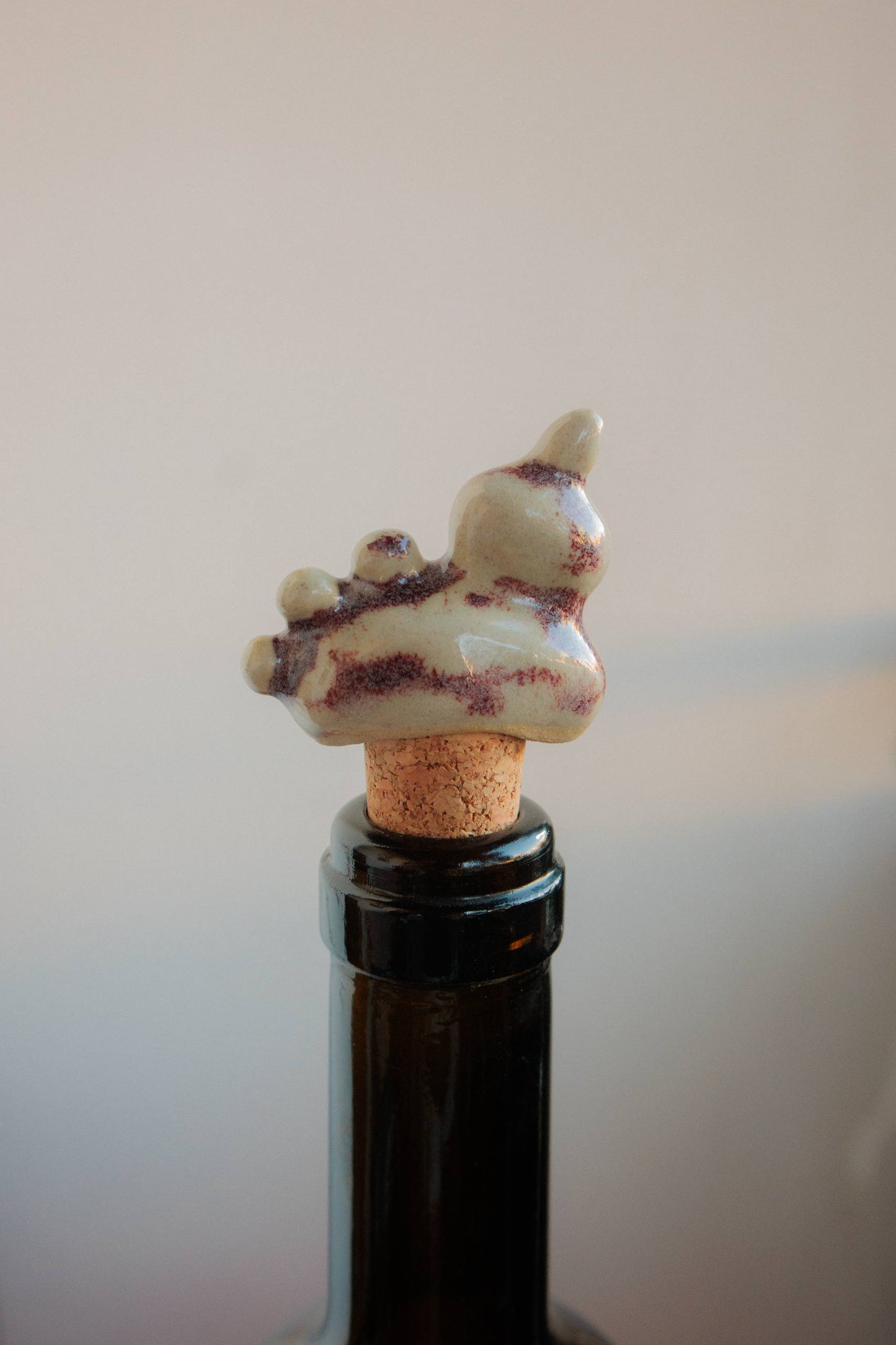 Decorative Ceramic Wine Stopper - Violet Sparkle Horse