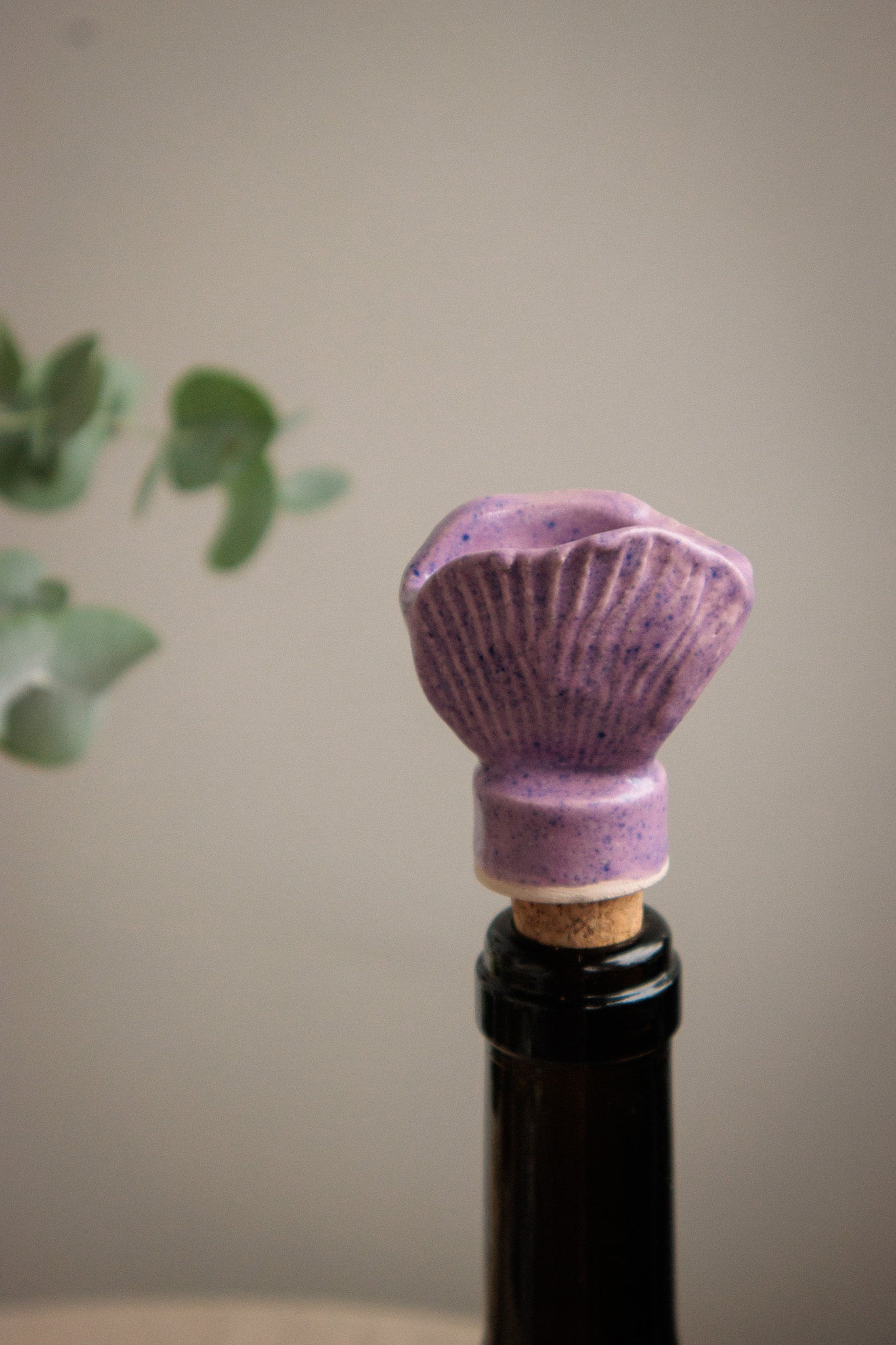Decorative Ceramic Wine Stopper - Lilac Pearl