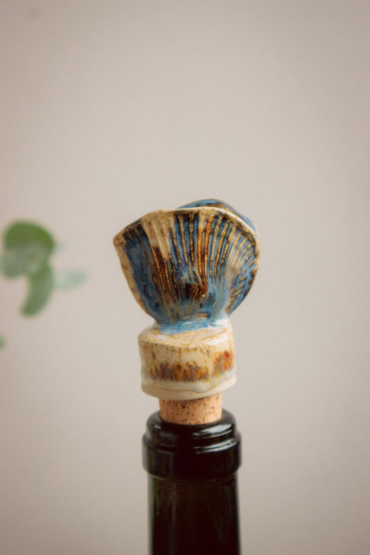Decorative Ceramic Wine Stopper - Sandy Shores Seashell